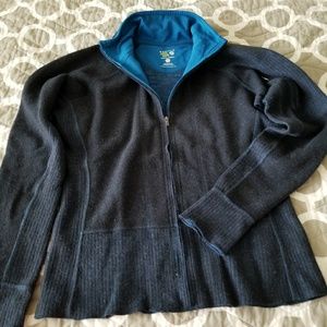 Mountain Wear Sweatshirt